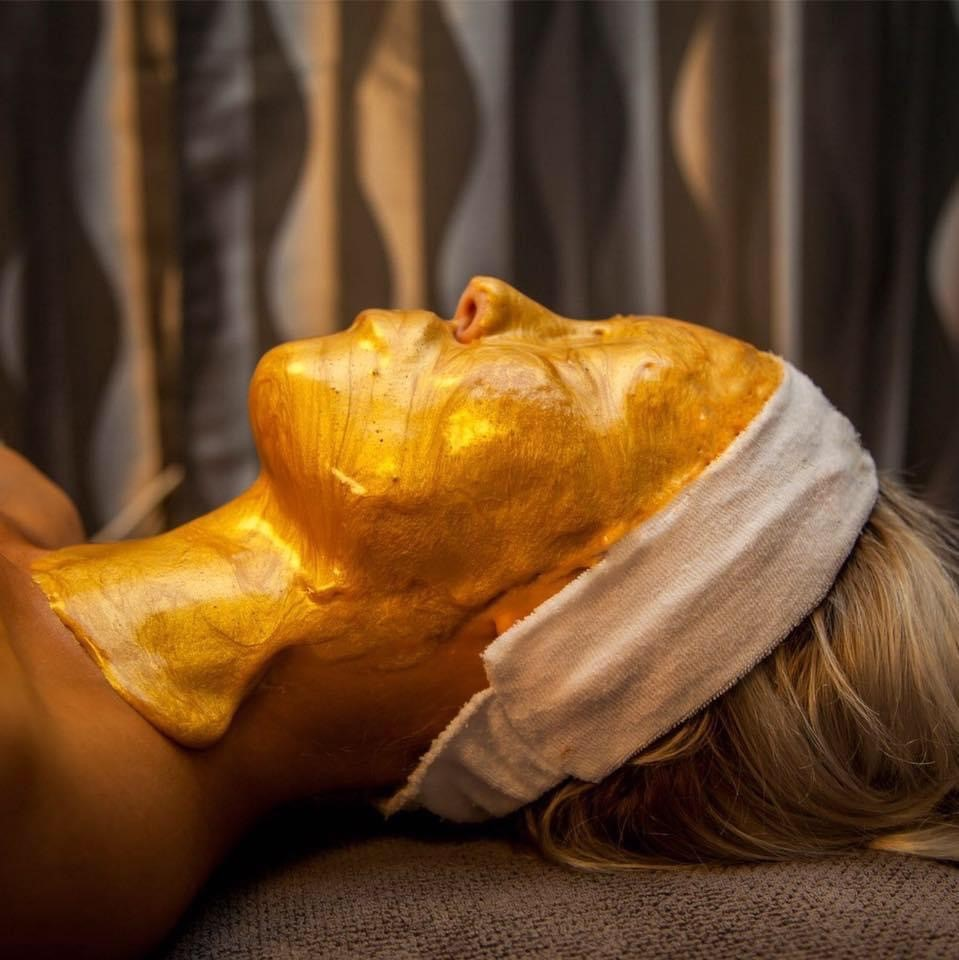 Lúxus andlitslyfting 60 mín.